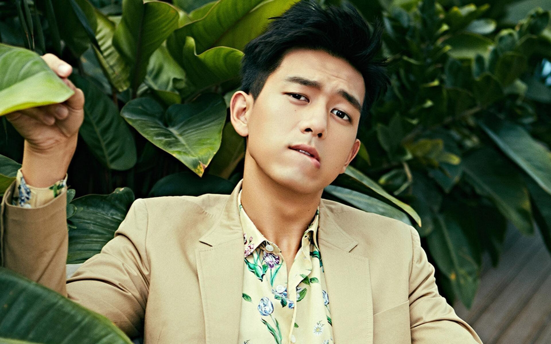 世界杯璀璨夺目：球员们的极限挑战，世界杯足球挑战